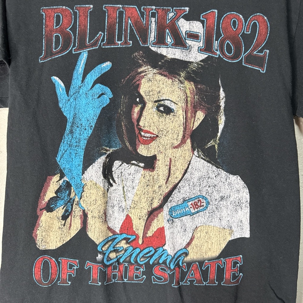 Blink-182 Graphic T-Shirt - Picture 2 of 2